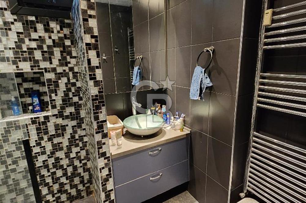 Suadiye'de Prestijli Bölgede 4+1 , 210 m² katta tek daire