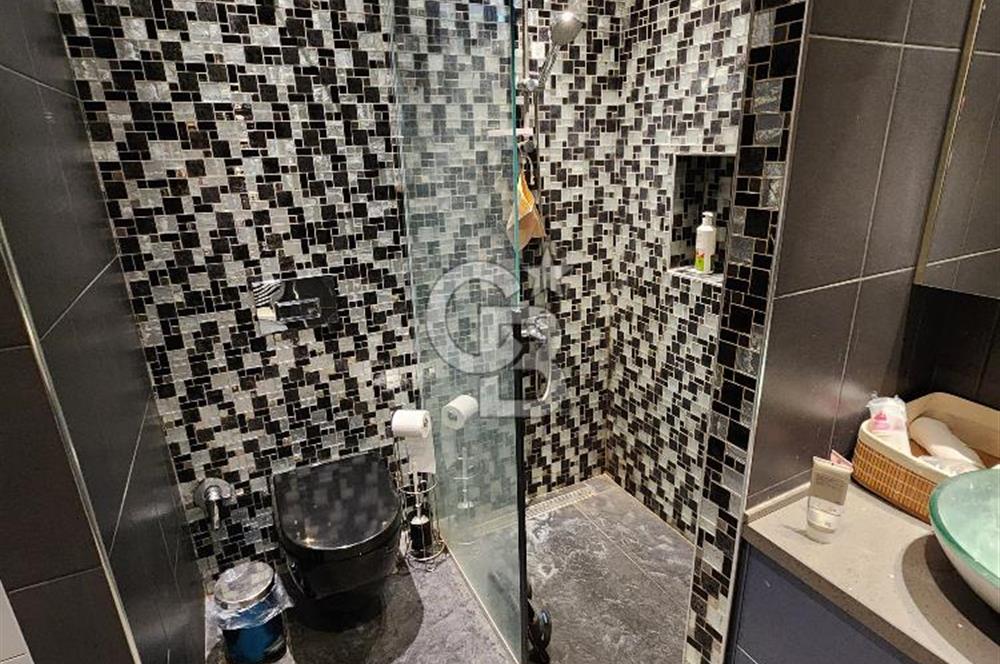 Suadiye'de Prestijli Bölgede 4+1 , 210 m² katta tek daire