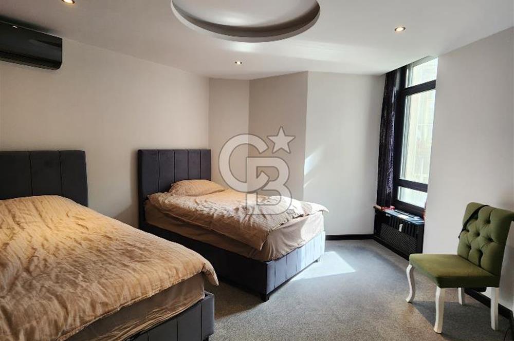 Suadiye'de Prestijli Bölgede 4+1 , 210 m² katta tek daire