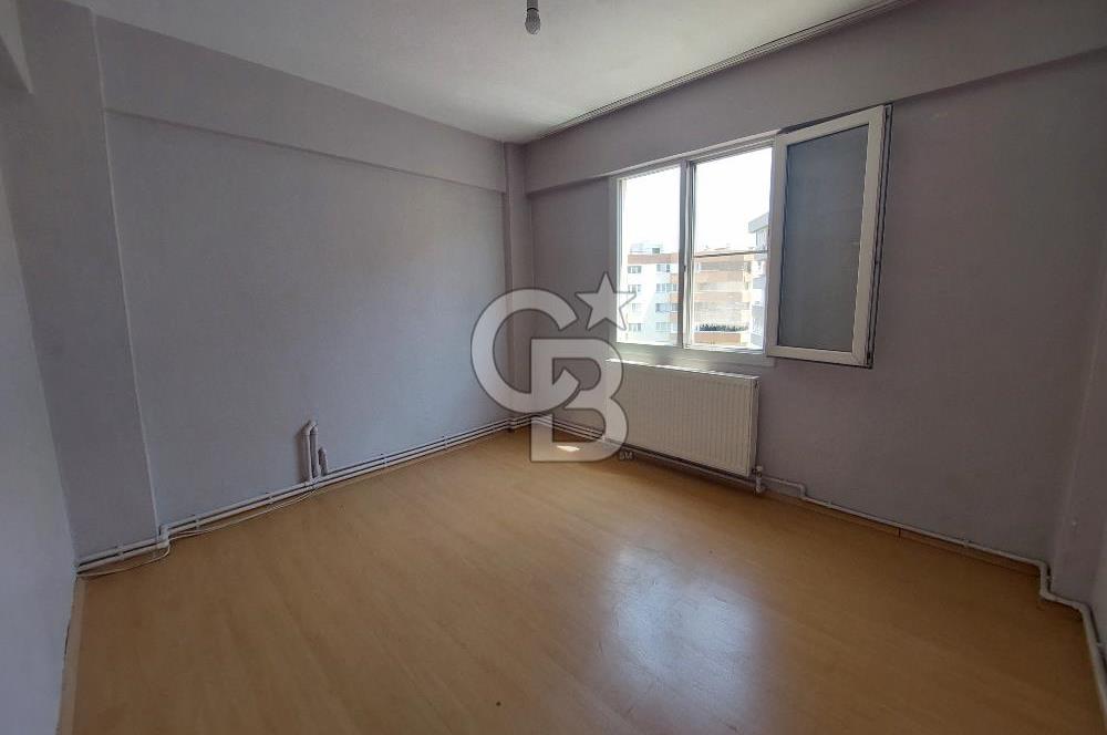 Bayraklı Manavkuyuda Doğalgaz Kombili Satılık Arakat 3+1 Daire