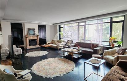 Suadiye'de Prestijli Bölgede 4+1 , 210 m² katta tek daire