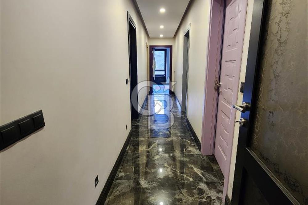 Suadiye'de Prestijli Bölgede 4+1 , 210 m² katta tek daire
