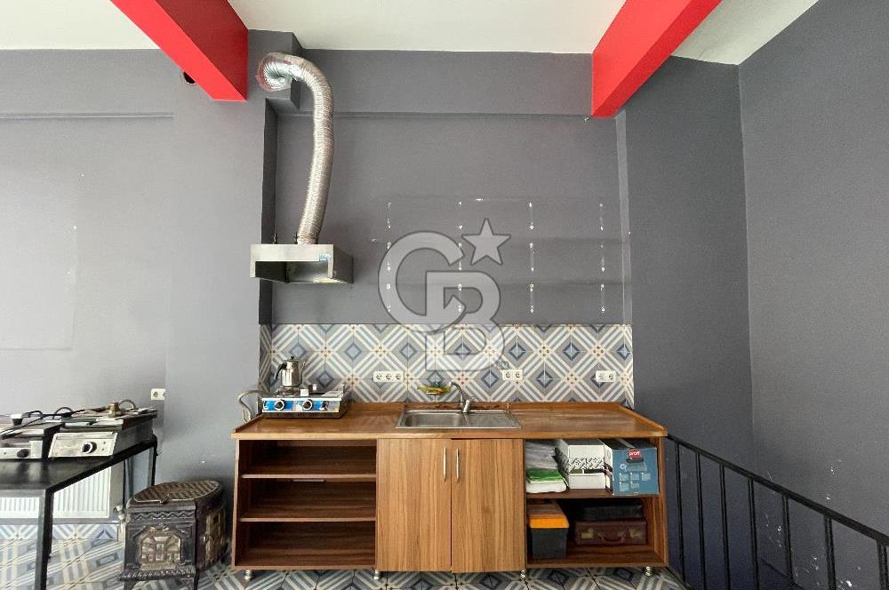 Cerrahpaşa’da Ana Cadde Üzerinde Köşe Konumlu Kiralık Şık Dükkan