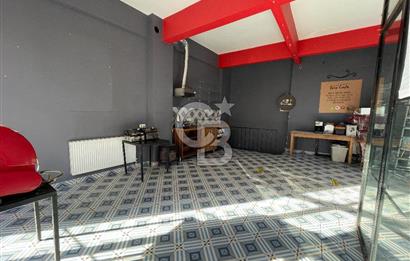 Cerrahpaşa’da Ana Cadde Üzerinde Köşe Konumlu Kiralık Şık Dükkan