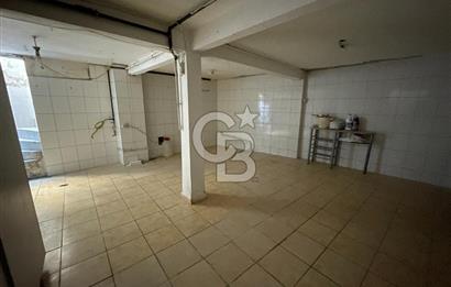 Cerrahpaşa’da Ana Cadde Üzerinde Köşe Konumlu Kiralık Şık Dükkan