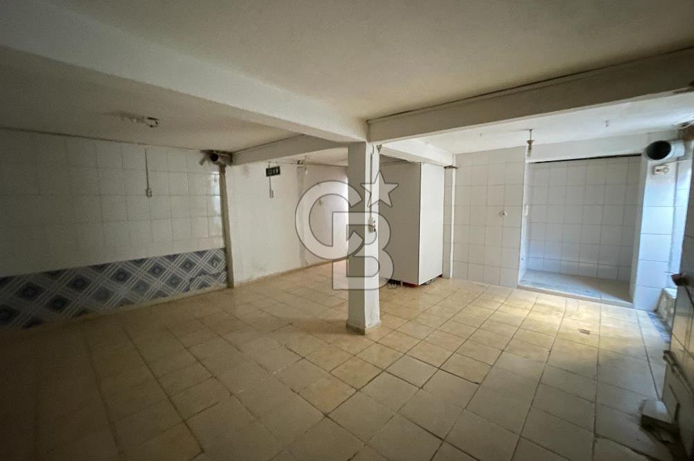 Cerrahpaşa’da Ana Cadde Üzerinde Köşe Konumlu Kiralık Şık Dükkan