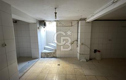 Cerrahpaşa’da Ana Cadde Üzerinde Köşe Konumlu Kiralık Şık Dükkan