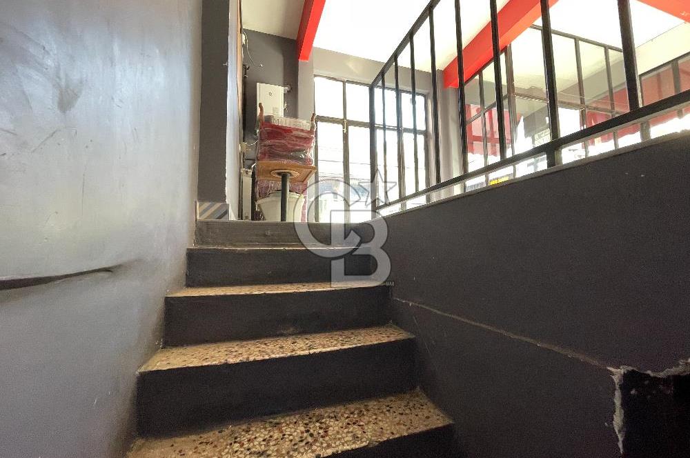 Cerrahpaşa’da Ana Cadde Üzerinde Köşe Konumlu Kiralık Şık Dükkan