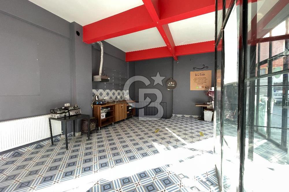 Cerrahpaşa’da Ana Cadde Üzerinde Köşe Konumlu Kiralık Şık Dükkan