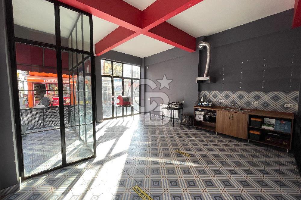 Cerrahpaşa’da Ana Cadde Üzerinde Köşe Konumlu Kiralık Şık Dükkan