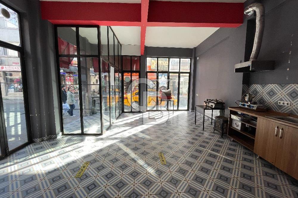 Cerrahpaşa’da Ana Cadde Üzerinde Köşe Konumlu Kiralık Şık Dükkan