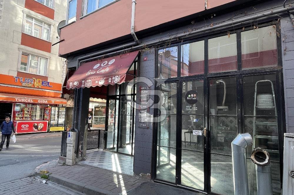 Cerrahpaşa’da Ana Cadde Üzerinde Köşe Konumlu Kiralık Şık Dükkan