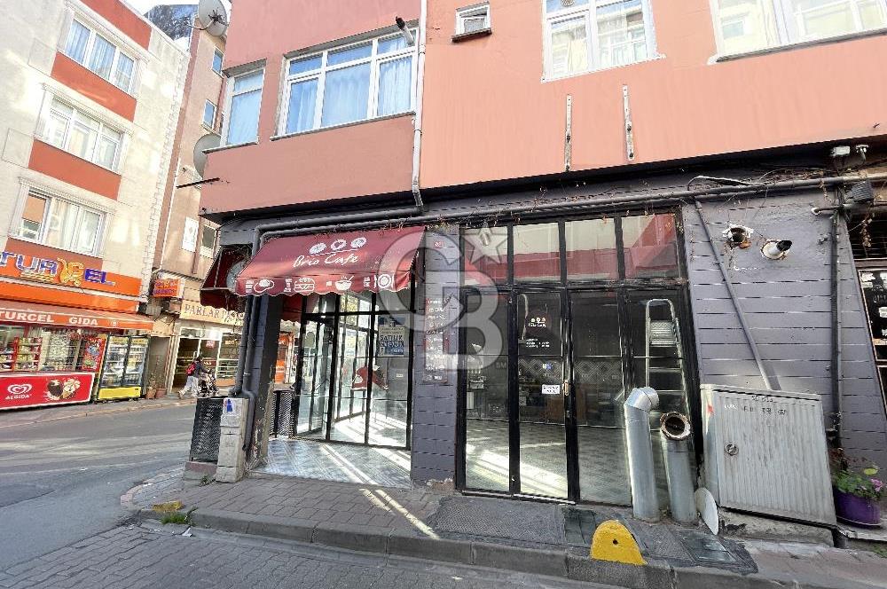 Cerrahpaşa’da Ana Cadde Üzerinde Köşe Konumlu Kiralık Şık Dükkan