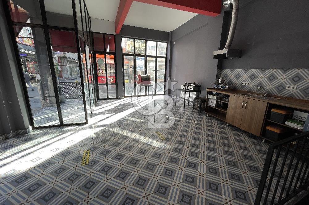 Cerrahpaşa’da Ana Cadde Üzerinde Köşe Konumlu Kiralık Şık Dükkan