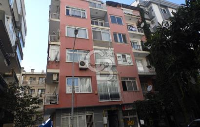 KONAK TRAMVAY DURAĞINA YAKIN KONUMDA
