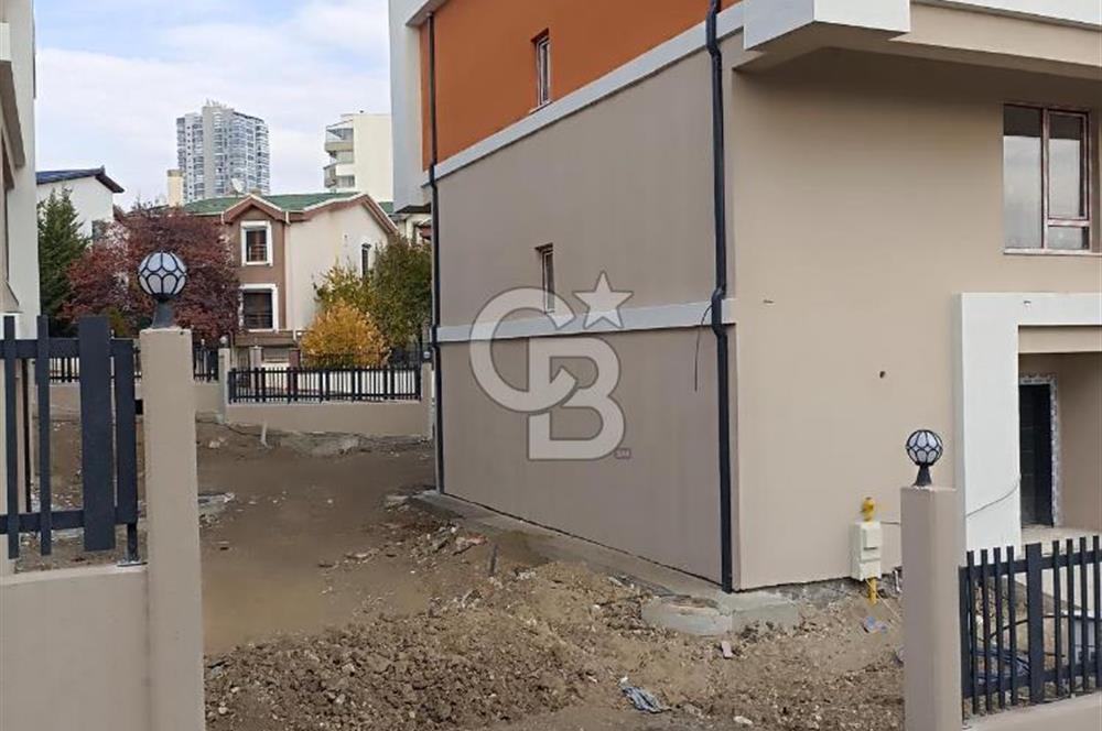 Alacaatlı'da Nakkaşevler Karşısında Natamam Tripleks Villa