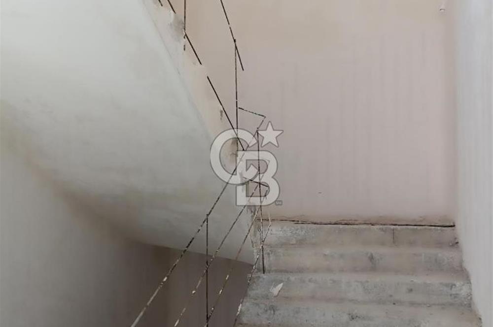 Alacaatlı'da Nakkaşevler Karşısında Natamam Tripleks Villa