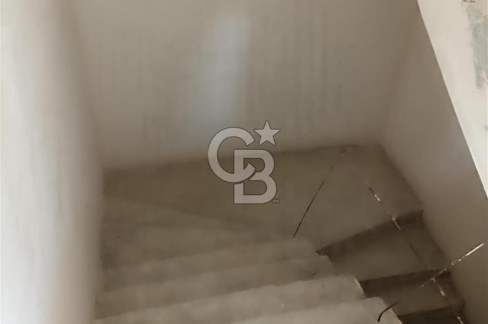 Alacaatlı'da Nakkaşevler Karşısında Natamam Tripleks Villa