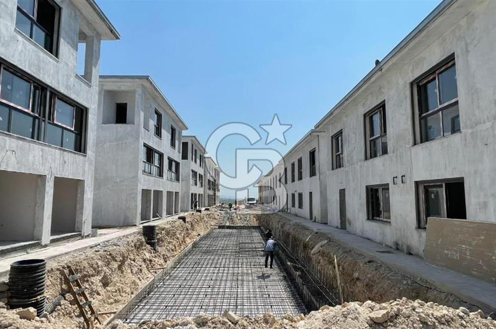 Villakent'te Havuzlu Sitede Satılık 2+1 Flat Daire