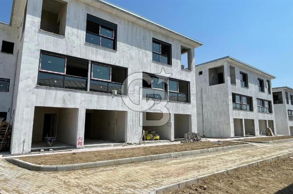 Villakent'te Havuzlu Sitede Satılık 2+1 Flat Daire