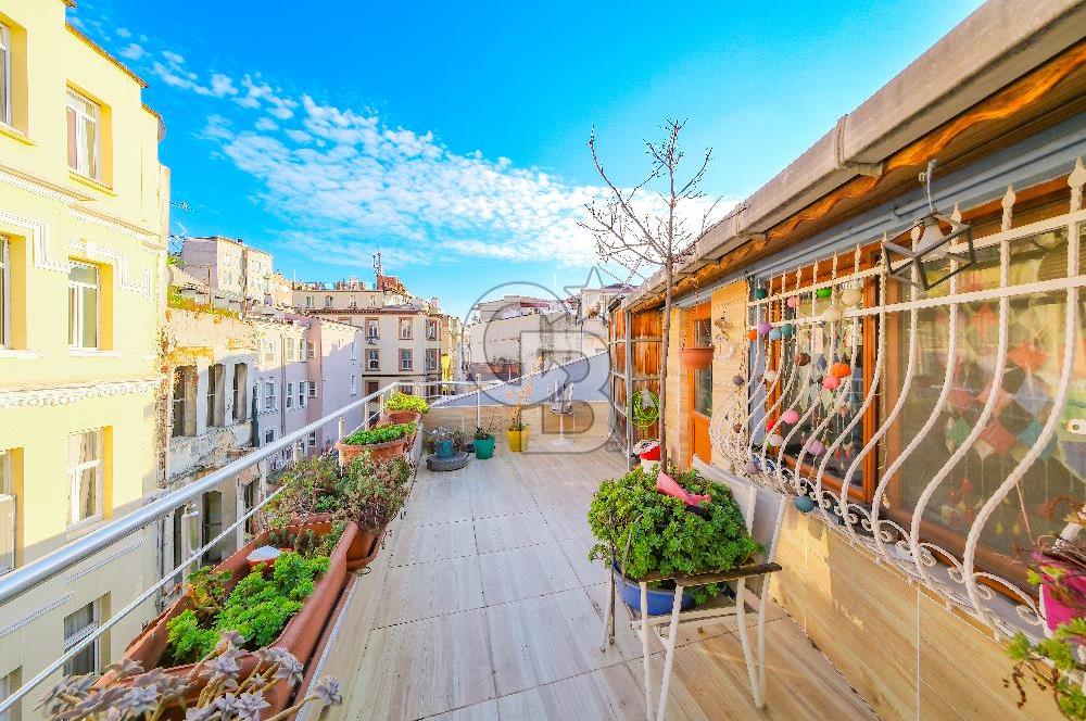 Cihangir'de Yatırım Fırsatı - Satılık 2 Daire