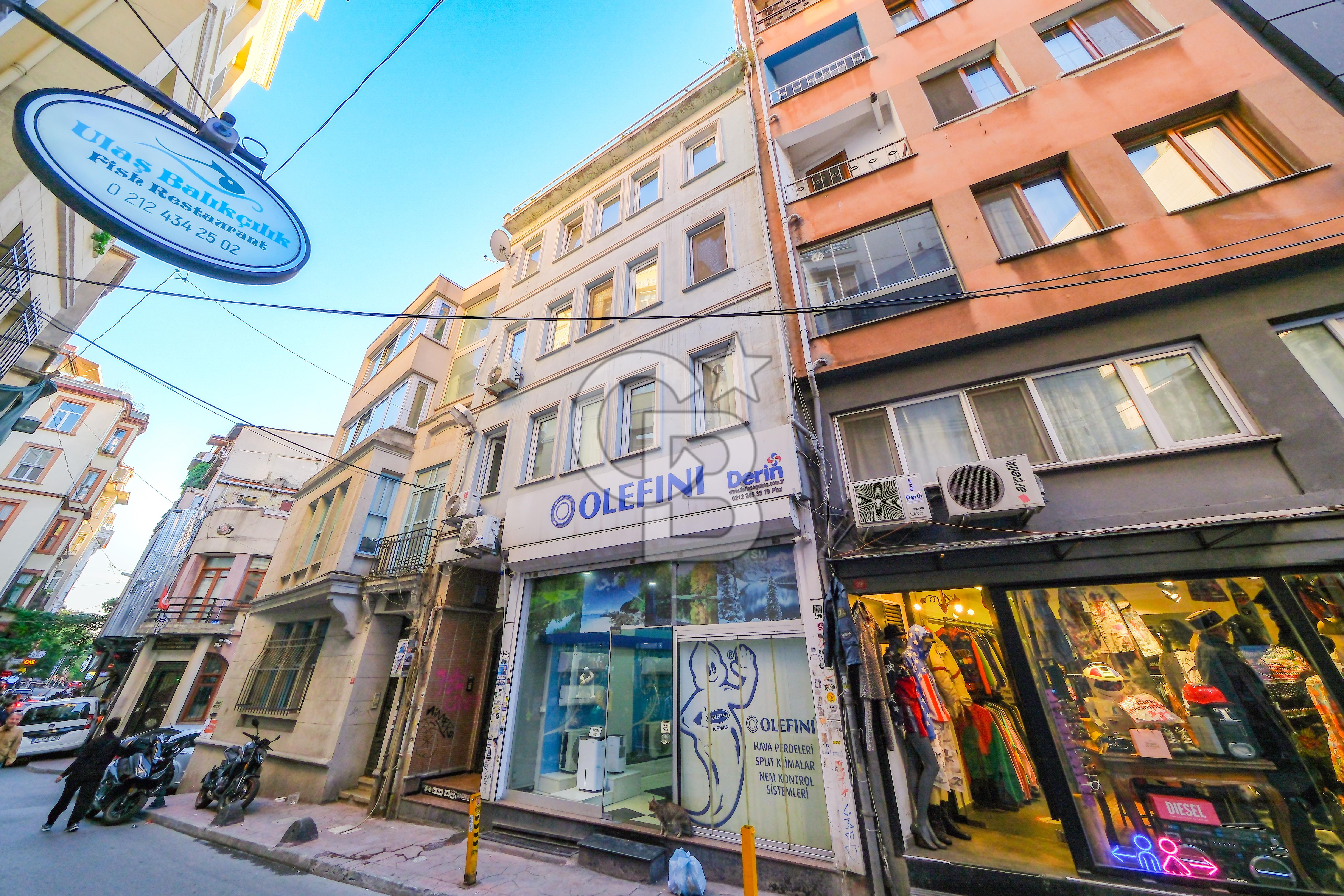 Cihangir'de Yatırım Fırsatı - Satılık 2 Daire