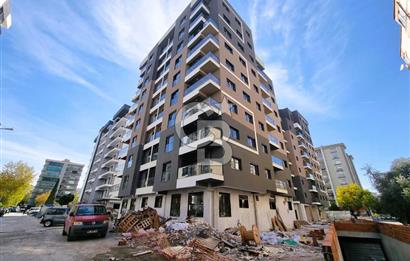 MANAVKUYU MUHTEŞEM LOKASYONDA 3+1 SATILIK DAİRE.....
