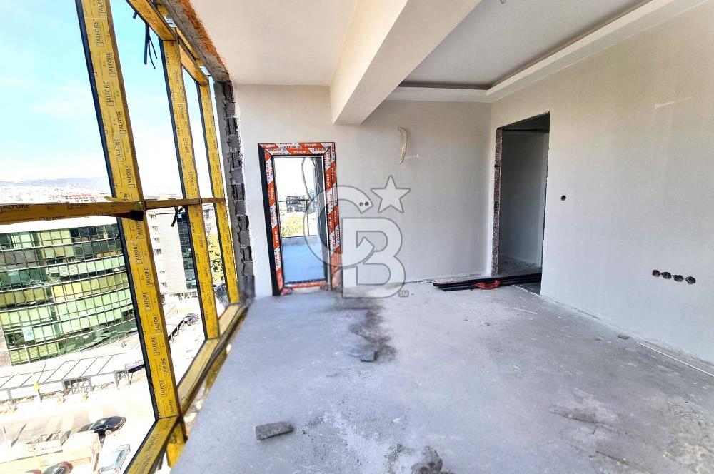 İZMİR MANSUROĞLU MAHALLESİNDE ŞEHİR MANZARALI 2+1 SATILIK DAİRE.