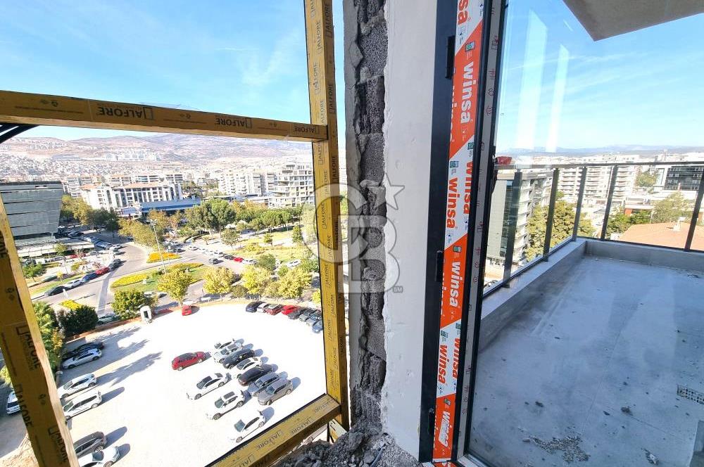 İZMİR MANSUROĞLU MAHALLESİNDE ŞEHİR MANZARALI 2+1 SATILIK DAİRE.