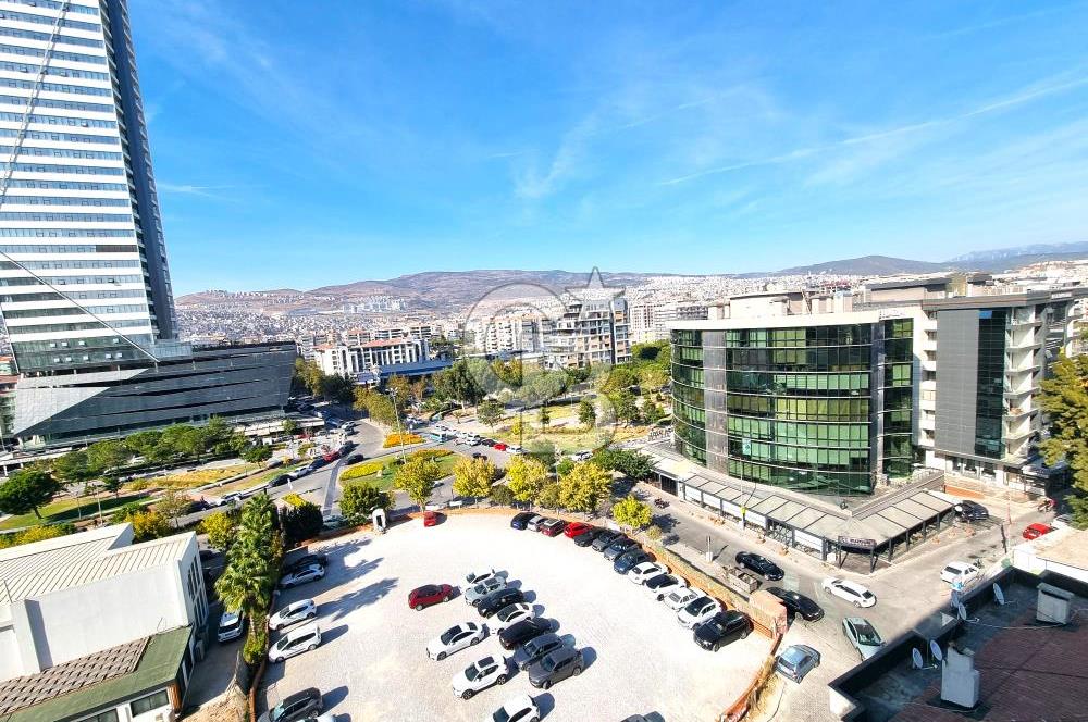İZMİR MANSUROĞLU MAHALLESİNDE ŞEHİR MANZARALI 2+1 SATILIK DAİRE.