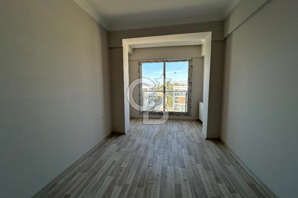 MENEMEN SEYREK ÖN CEPHE ÇATI DUBLEKS 1+1 SARILIK DAİRE