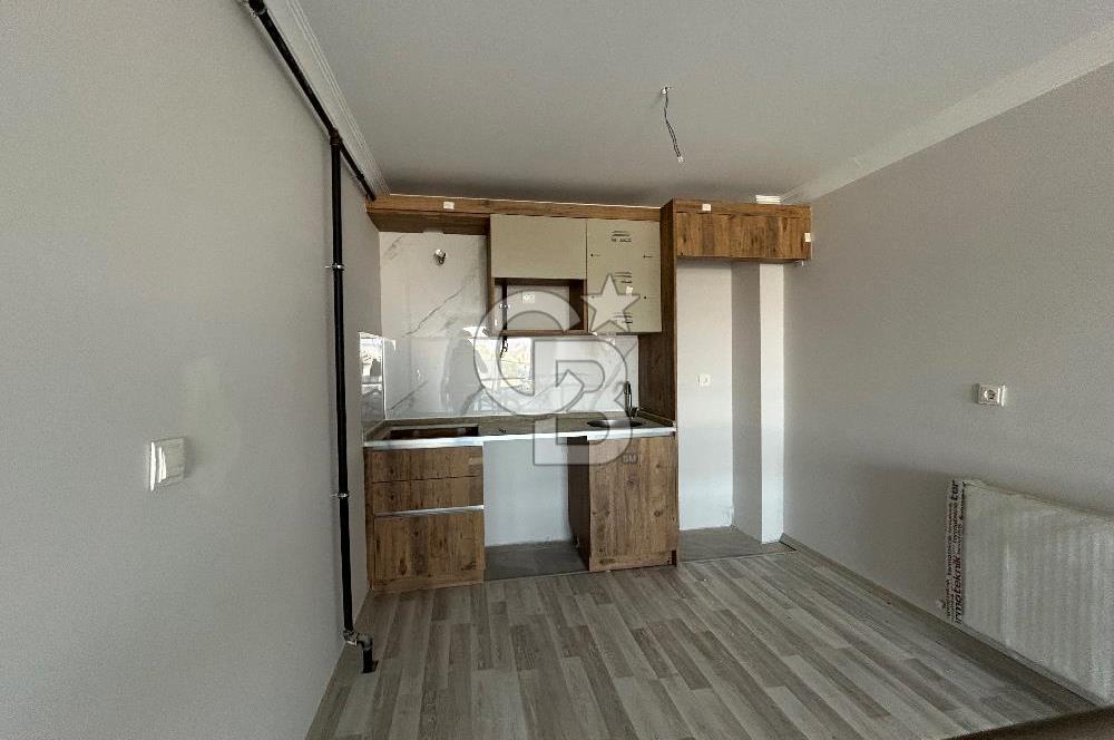 MENEMEN SEYREK ÖN CEPHE ÇATI DUBLEKS 1+1 SARILIK DAİRE