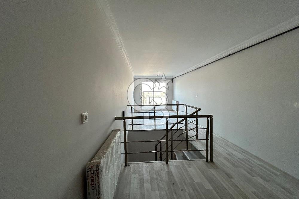 MENEMEN SEYREK ÖN CEPHE ÇATI DUBLEKS 1+1 SARILIK DAİRE