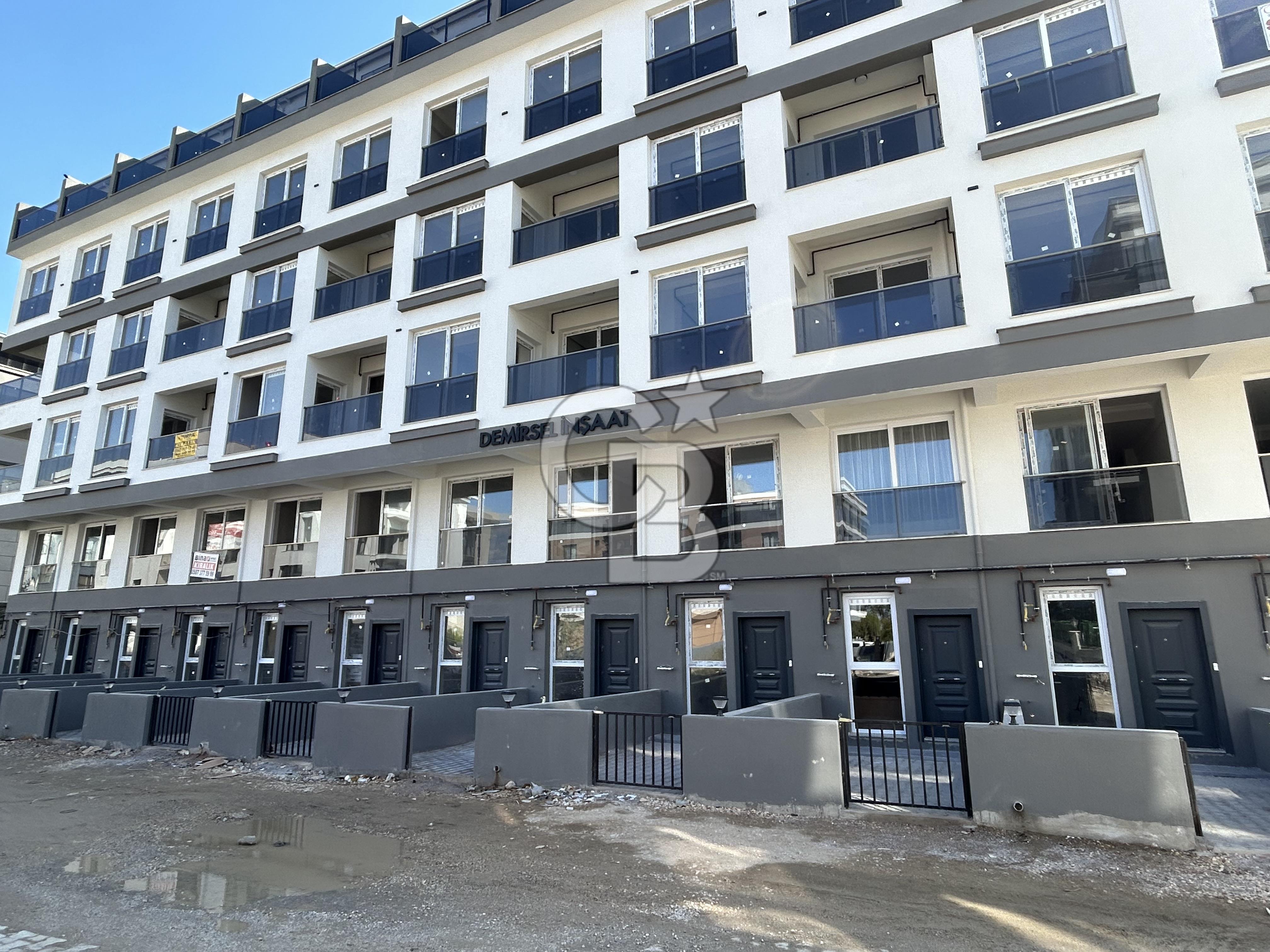 MENEMEN SEYREK 85. YIL MAHALLESİ 1+1 ÖN CEPHE SATILIK DUBLEKS DAİRE