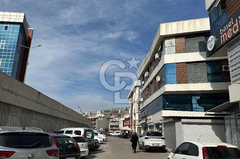 Çiğli Araştırma Hastanesi karşısı Satılık Kiracılı Dükkan