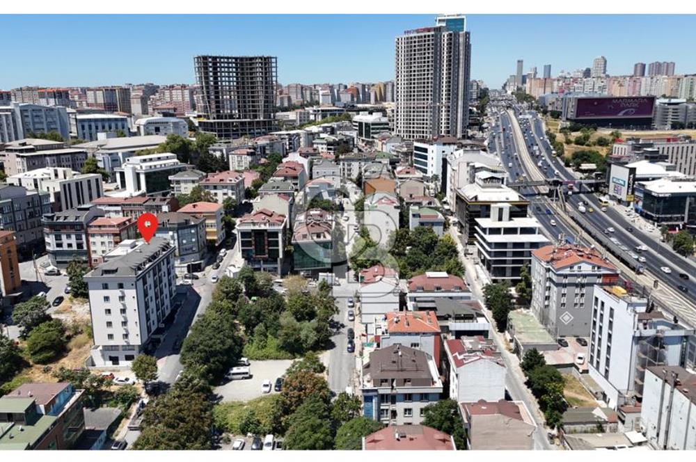 Yakuplu’da Metrobüs Durağına yakın 145m2 kiralık Dü