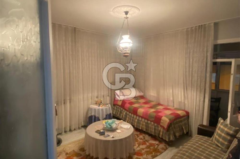 KURUÇEŞME MEYDANA YÜRÜME MESAFESİ 2+1 ARAKAT 100 M² DAİRE