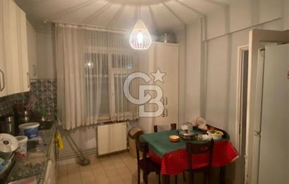KURUÇEŞME MEYDANA YÜRÜME MESAFESİ 2+1 ARAKAT 100 M² DAİRE