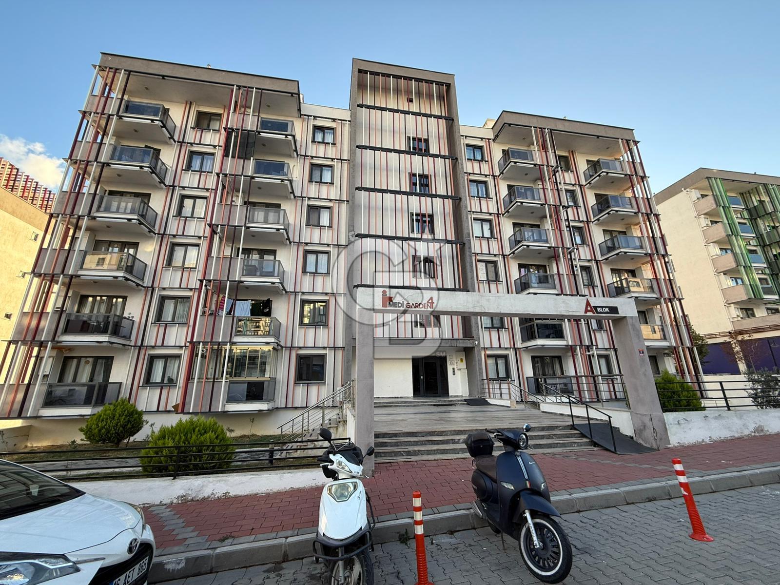 ÇANAKKALE HAMİDİYE MEDİ GARDEN SİTESİNDE SATILIK 1+1 FULL EŞYALI