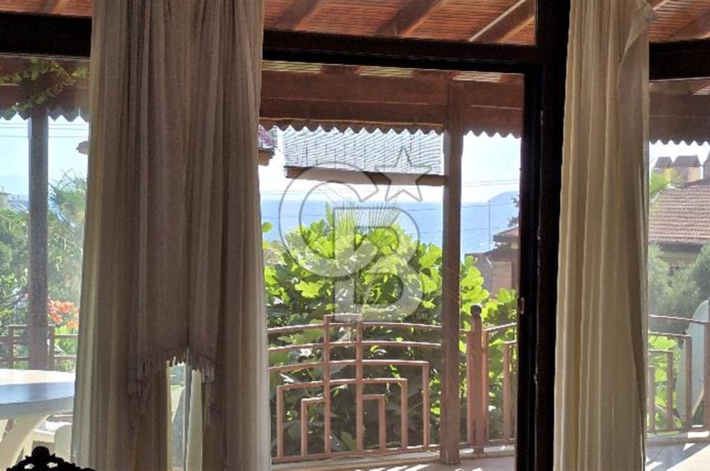 BODRUM GÜLLÜK PARK İASOS SİNPAŞ EVLERİ DENİZ MANZARALI 2+1 DAİRE