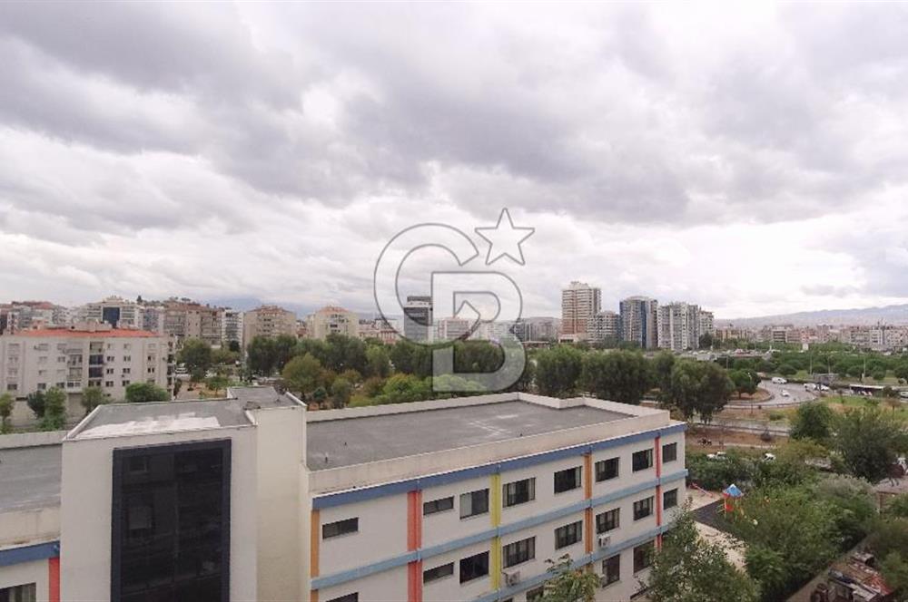 İzmir Karşıyaka İmbatlı Merkezi Konumlu Kiralık 3+1 100 m² Daire