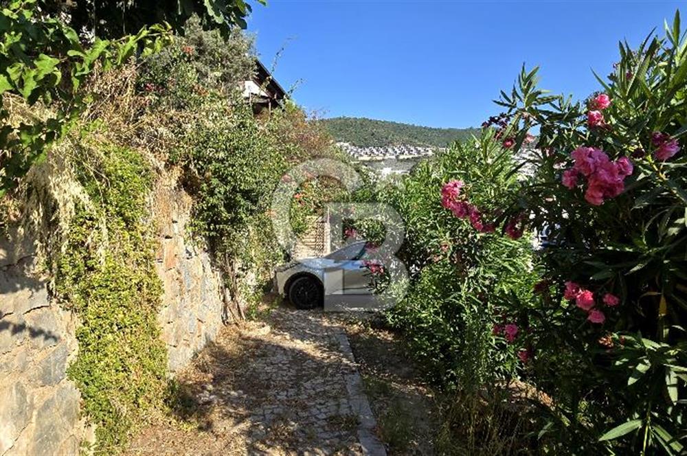 BODRUM GÜLLÜK PARK İASOS SİNPAŞ EVLERİ DENİZ MANZARALI 2+1 DAİRE