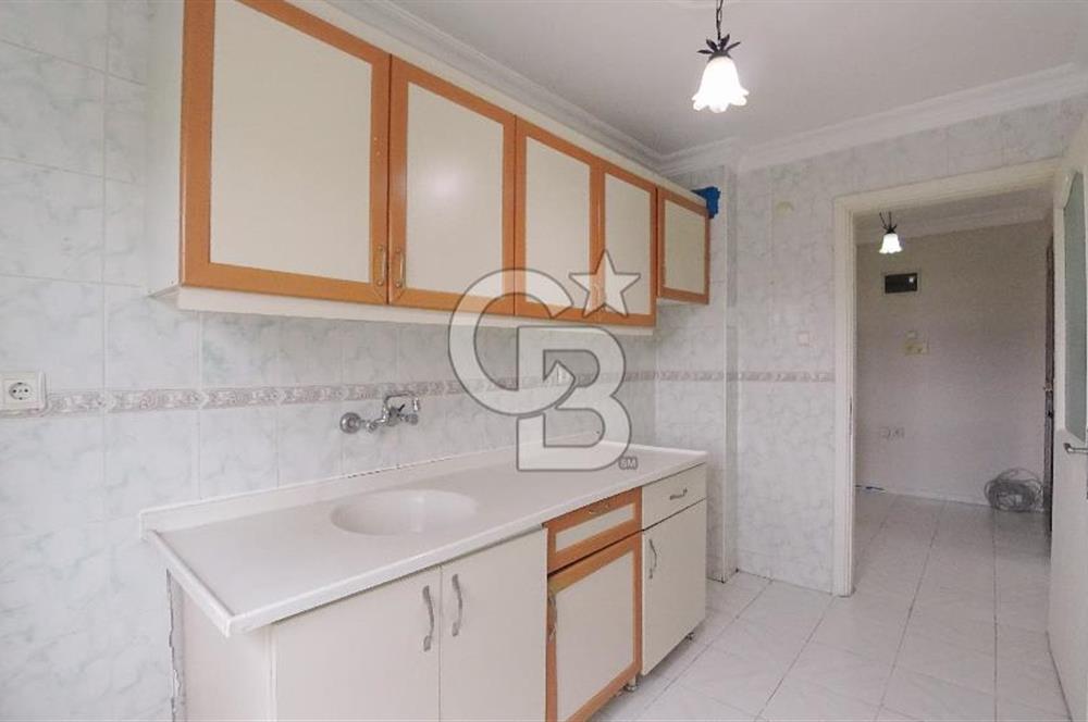 İzmir Karşıyaka İmbatlı Merkezi Konumlu Kiralık 3+1 100 m² Daire