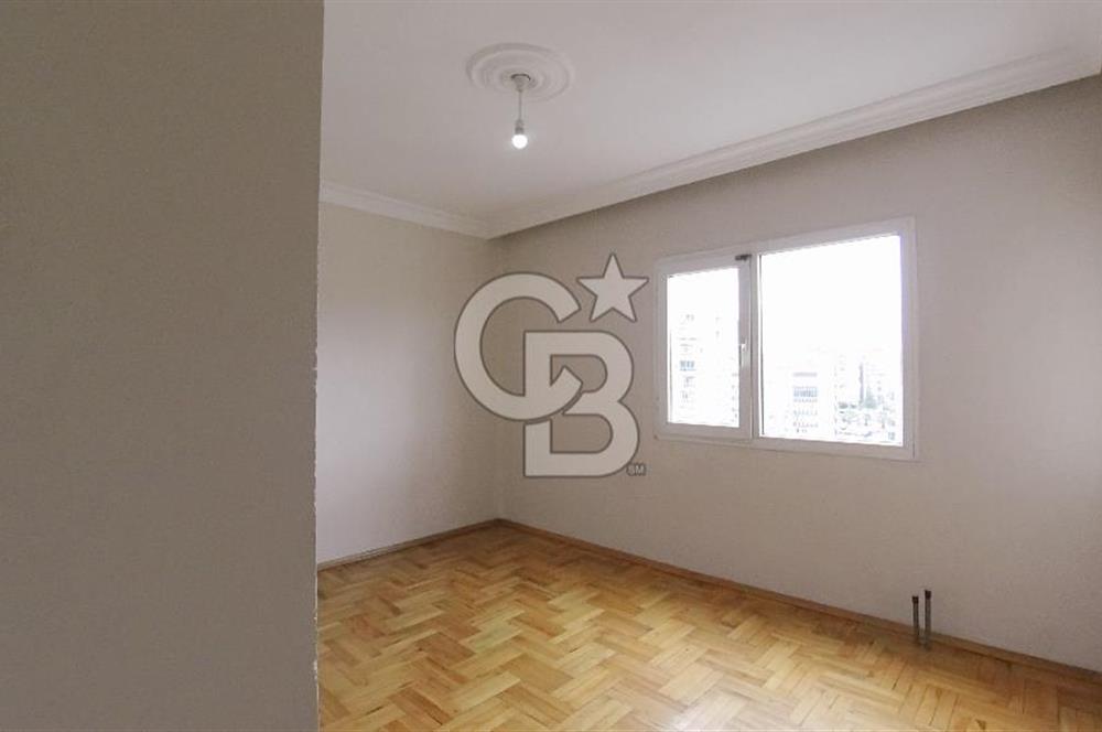 İzmir Karşıyaka İmbatlı Merkezi Konumlu Kiralık 3+1 100 m² Daire