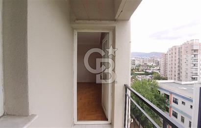 İzmir Karşıyaka İmbatlı Merkezi Konumlu Kiralık 3+1 100 m² Daire