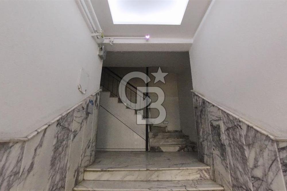 İzmir Karşıyaka İmbatlı Merkezi Konumlu Kiralık 3+1 100 m² Daire
