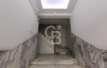 İzmir Karşıyaka İmbatlı Merkezi Konumlu Kiralık 3+1 100 m² Daire