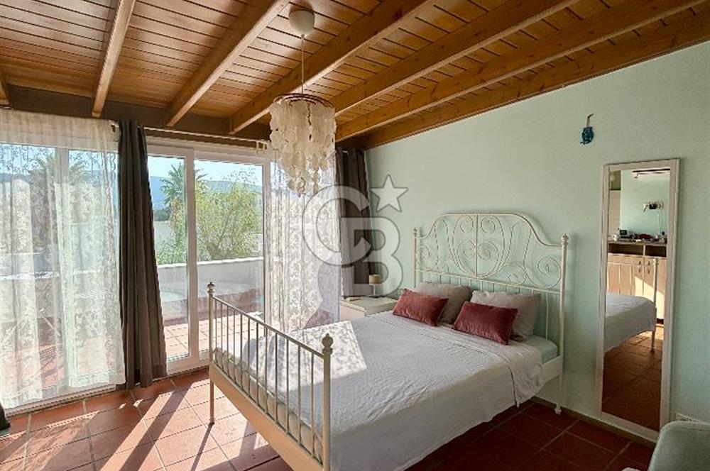 BODRUM'UN MERKEZİNDE HAVUZLU SİTE İÇİ 4+1 MÜSTAKİL EV