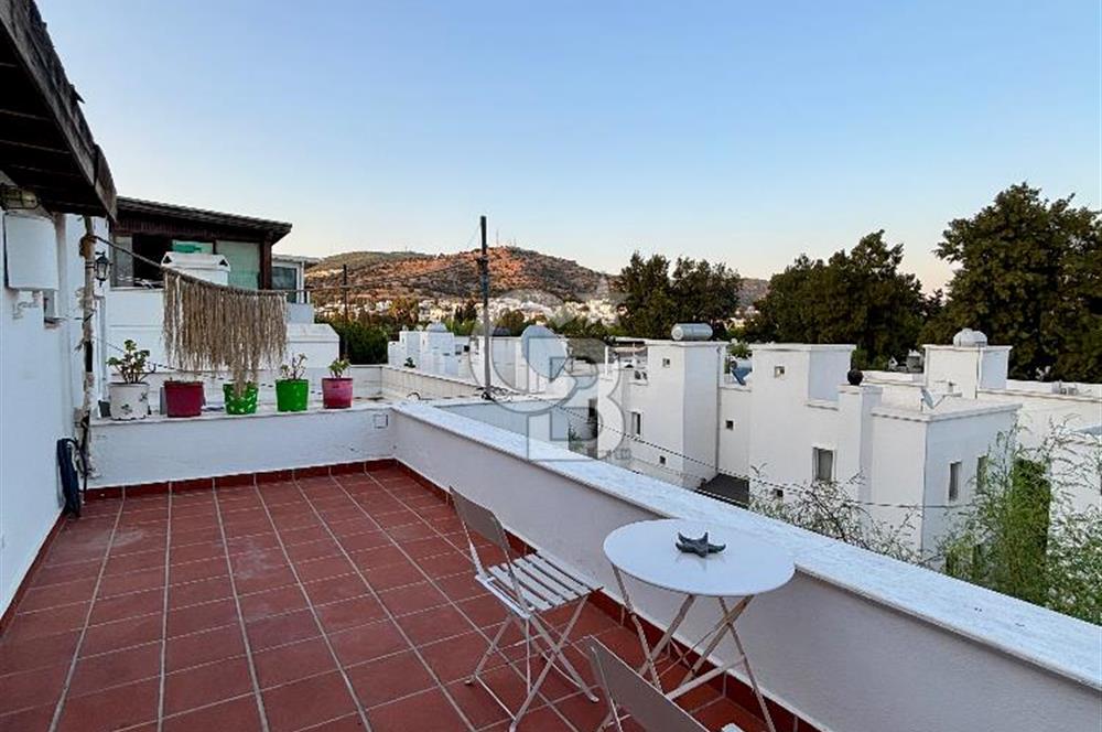 BODRUM'UN MERKEZİNDE HAVUZLU SİTE İÇİ 4+1 MÜSTAKİL EV
