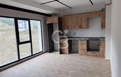 YUNUS EMRE CADDESİNDE SIFIR SATILIK 1+1 DAİRELER 